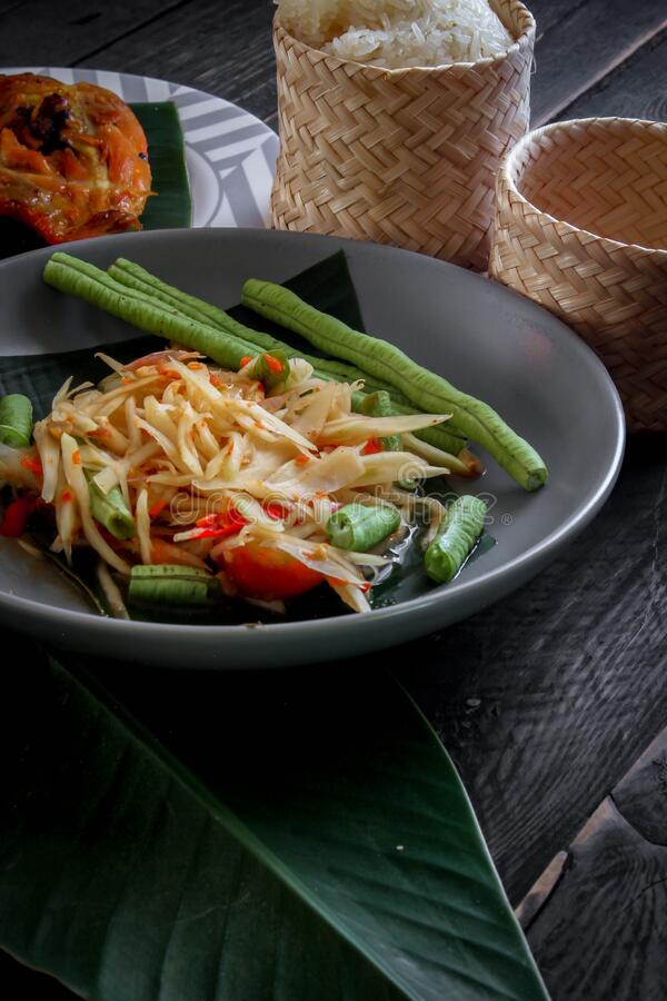comida tailandesa fresca